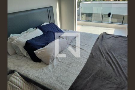 Casa à venda com 5 quartos, 390m² em Piratininga, Niterói