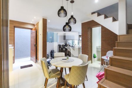 Sala de casa para alugar com 3 quartos, 241m² em Jardim Pedro José Nunes, São Paulo