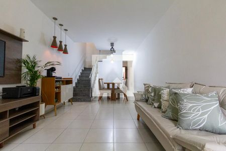 Sala de casa para alugar com 2 quartos, 85m² em Jardim Ponte Rasa, São Paulo