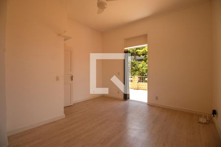 Quarto 1 de apartamento para alugar com 1 quarto, 66m² em Grajaú, Rio de Janeiro