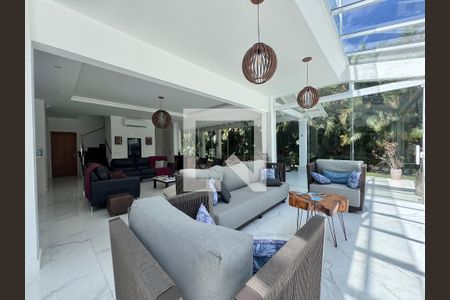 Sala de casa de condomínio à venda com 6 quartos, 1500m² em Vargem Grande, Rio de Janeiro