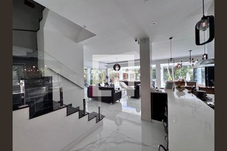 Sala de casa de condomínio à venda com 6 quartos, 1500m² em Vargem Grande, Rio de Janeiro