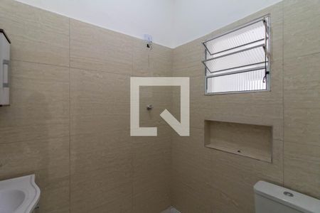Banheiro de casa de condomínio para alugar com 1 quarto, 28m² em Cabuçu, Guarulhos