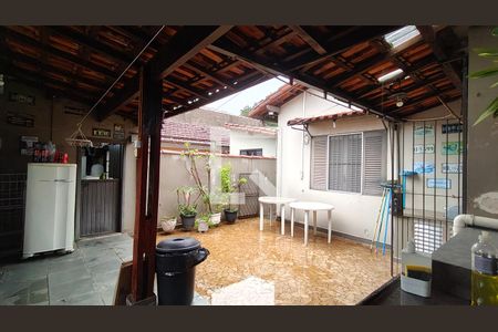 Casa à venda com 6 quartos, 247m² em Piqueri, São Paulo