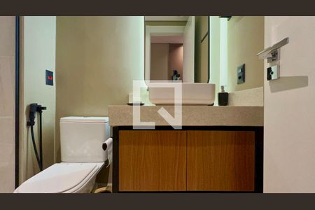 Banheiro de kitnet/studio à venda com 1 quarto, 32m² em Cerqueira César, São Paulo