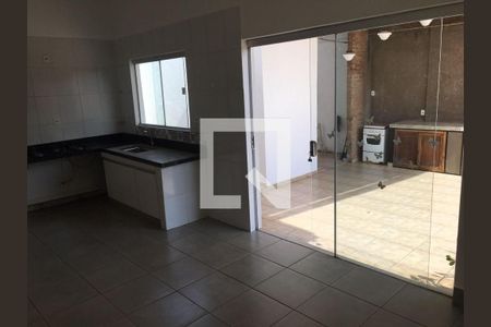Casa para alugar com 3 quartos, 260m² em Fundinho, Uberlândia