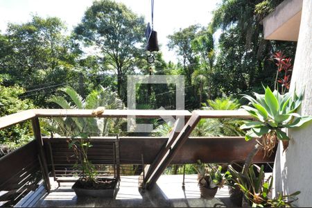 Sacada da Sala de casa para alugar com 4 quartos, 600m² em Vila Irmaos Arnoni, São Paulo