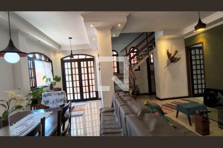 Sala de casa de condomínio à venda com 3 quartos, 168m² em Recreio dos Bandeirantes, Rio de Janeiro