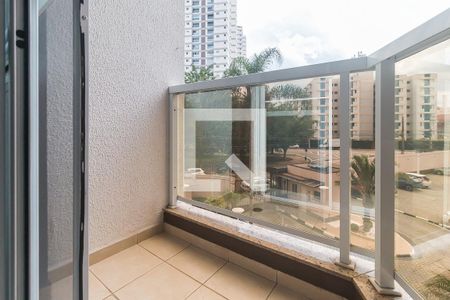 Sacada da Sala de apartamento para alugar com 2 quartos, 55m² em Loteamento Mogilar, Mogi das Cruzes