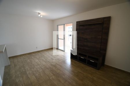 Sala de apartamento para alugar com 3 quartos, 75m² em Jardim Nova Europa, Campinas