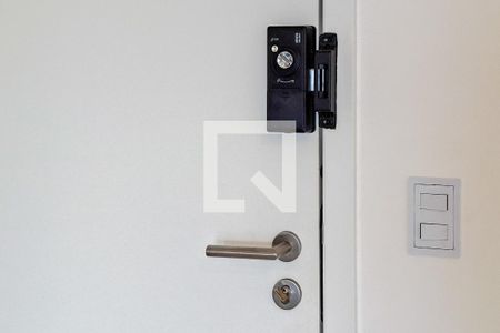 Fechadura eletrônica  de apartamento para alugar com 2 quartos, 65m² em Maracanã, Praia Grande