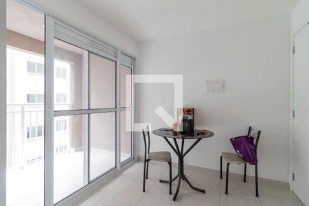 Sala de apartamento à venda com 2 quartos, 32m² em Parque Industrial Tomas Edson, São Paulo