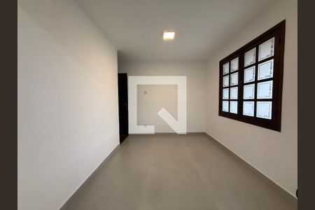 Casa para alugar com 4 quartos, 250m² em Alípio de Melo, Belo Horizonte