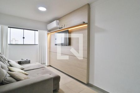 Sala de apartamento para alugar com 3 quartos, 70m² em Jardim Veneza, Uberlândia