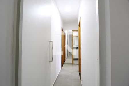 Corredor de apartamento para alugar com 3 quartos, 70m² em Jardim Veneza, Uberlândia