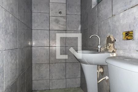 Banheiro de casa para alugar com 2 quartos, 70m² em Vila Alzira, Guarulhos