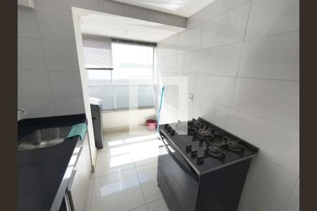 Cozinha de apartamento para alugar com 2 quartos, 92m² em Santa Mônica, Uberlândia