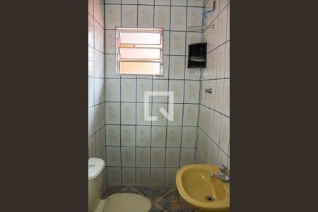 Banheiro de casa para alugar com 1 quarto, 30m² em Jardim D’abril, Osasco