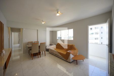 Sala de apartamento para alugar com 2 quartos, 76m² em Ipiranga, São José