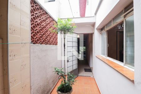 Área de Serviço e Banheiro de Serviço de casa à venda com 4 quartos, 160m² em Conjunto Residencial Santa Terezinha, São Paulo