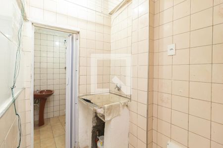 Banheiro 1 de casa para alugar com 3 quartos, 130m² em Vila Nova Curuca, São Paulo