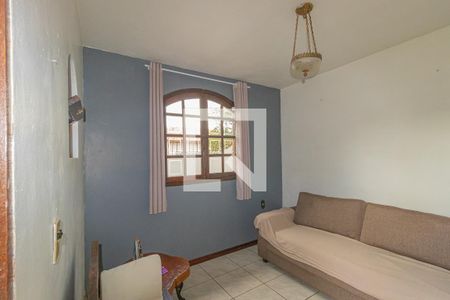 Sala de casa à venda com 6 quartos, 290m² em Rio Branco, Canoas