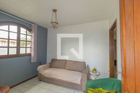 Sala de casa à venda com 6 quartos, 290m² em Rio Branco, Canoas