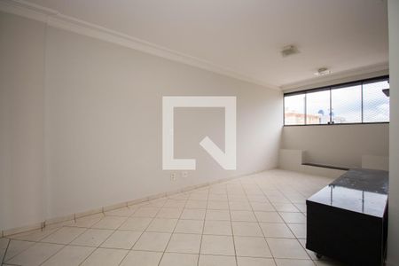 Sala de apartamento para alugar com 3 quartos, 84m² em Q 204, Brasília