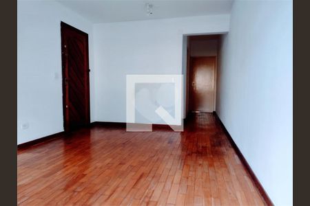 Casa à venda com 3 quartos, 132m² em Parque Maria Domitila, São Paulo