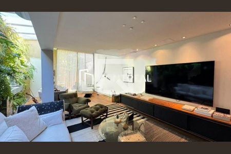 Casa à venda com 2 quartos, 250m² em Vila Nova Conceição, São Paulo