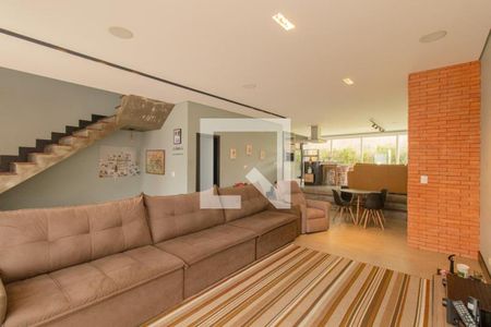 Sala de casa de condomínio para alugar com 3 quartos, 301m² em Pilarzinho, Curitiba