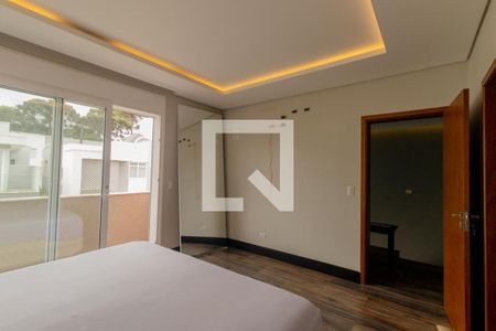 Quarto 1 Suite 1 de casa de condomínio para alugar com 3 quartos, 301m² em Pilarzinho, Curitiba