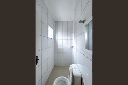 Banheiro da Suíte de casa de condomínio à venda com 3 quartos, 62m² em Vila Carrão, São Paulo