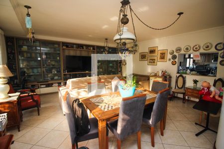 Sala de apartamento à venda com 3 quartos, 140m² em Medianeira, Porto Alegre