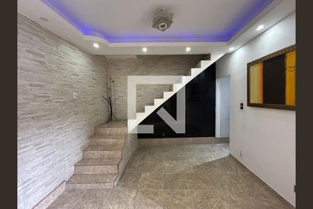 Sala de casa para alugar com 2 quartos, 49m² em Turiaçú, Rio de Janeiro