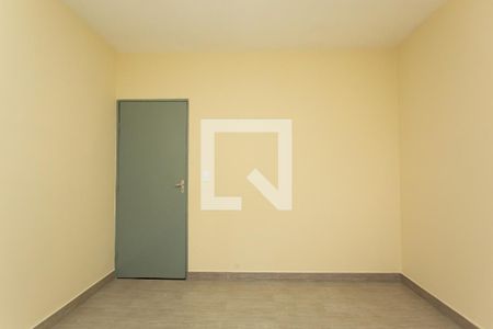 Quarto 1  de casa à venda com 2 quartos, 59m² em Vila Carmosina, São Paulo