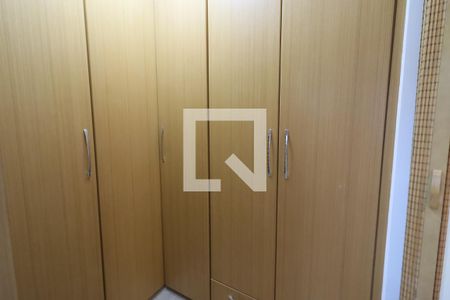 Closet da suíte 1 de casa à venda com 4 quartos, 150m² em Pestana, Osasco