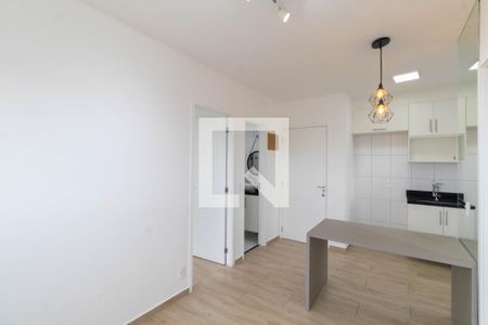 Sala e Cozinha de apartamento à venda com 2 quartos, 37m² em Vila Pierina, São Paulo