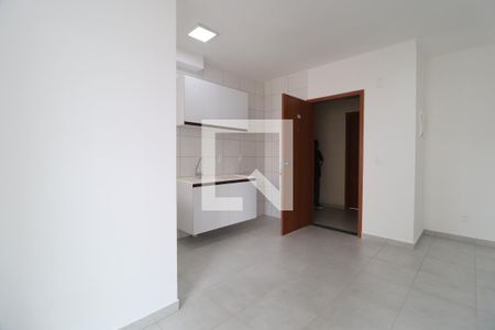 Sala de apartamento para alugar com 2 quartos, 44m² em Jardim Patricia, Uberlândia