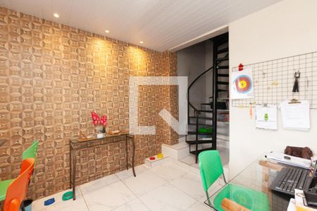 Casa para alugar com 2 quartos, 453m² em Milionários, Belo Horizonte