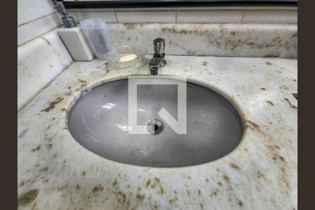 Banheiro de apartamento para alugar com 2 quartos, 86m² em Boqueirão, Praia Grande