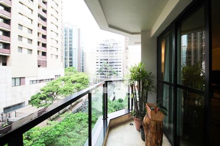 Varanda da Sala de apartamento à venda com 4 quartos, 240m² em Itaim Bibi, São Paulo
