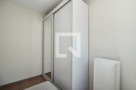 Quarto 2 de apartamento para alugar com 2 quartos, 52m² em Santa Fé, Porto Alegre