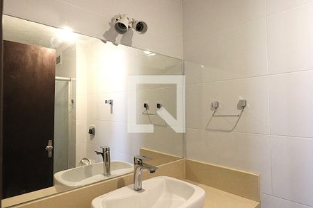 Apartamento para alugar com 71m², 2 quartos e sem vagaBanheiro 