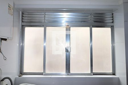 Apartamento para alugar com 71m², 2 quartos e sem vagaJanela da Área de Serviço