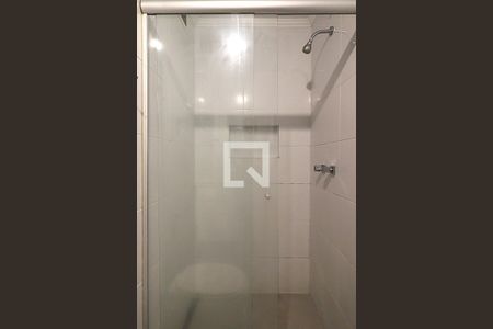Apartamento para alugar com 71m², 2 quartos e sem vagaBanheiro - Box