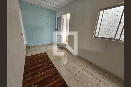 Casa para alugar com 2 quartos, 110m² em Floramar, Belo Horizonte