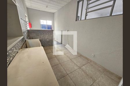 Casa para alugar com 2 quartos, 110m² em Floramar, Belo Horizonte