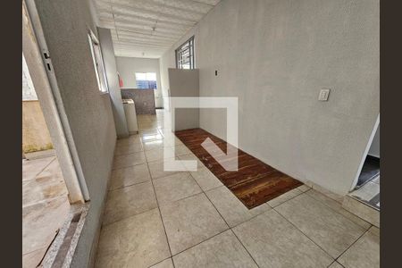 Casa para alugar com 2 quartos, 110m² em Floramar, Belo Horizonte