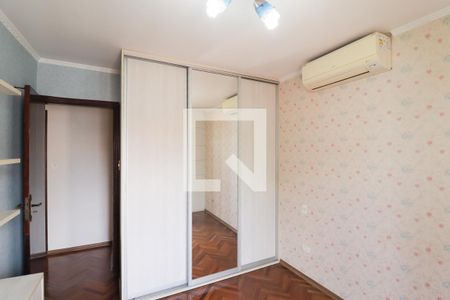 Quarto 1 de casa para alugar com 3 quartos, 230m² em Vila Paiva, São Paulo